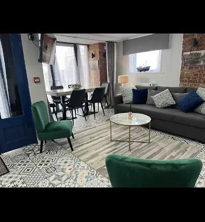 Lägenhet The Captains Wheel And Anchor *