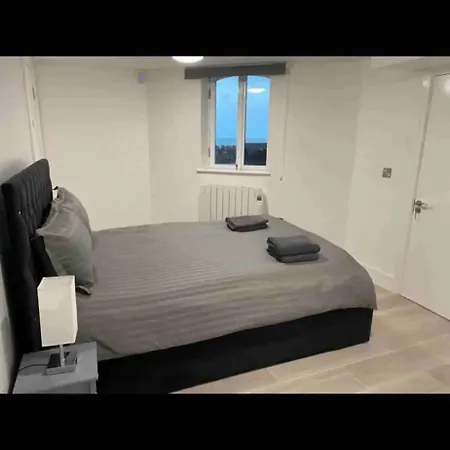 The Captains Wheel And Anchor * Skerries