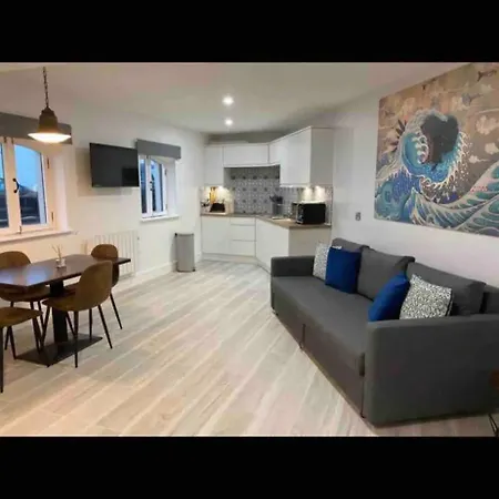 The Captains Wheel And Anchor *