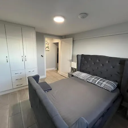 The Captains Wheel And Anchor Apartament Skerries