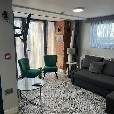 Daire The Captains Wheel And Anchor Skerries