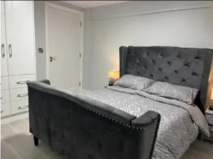 Daire The Captains Wheel And Anchor