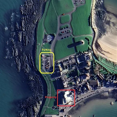 The Captains Wheel And Anchor * Skerries