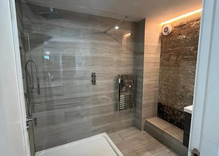 The Captains Wheel And Anchor * Skerries