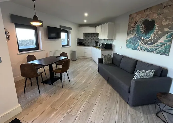 The Captains Wheel And Anchor *